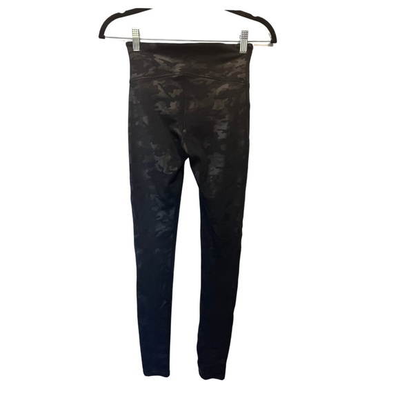 Spanx Faux Leather Camo Leggings Black - Picture 3 of 9